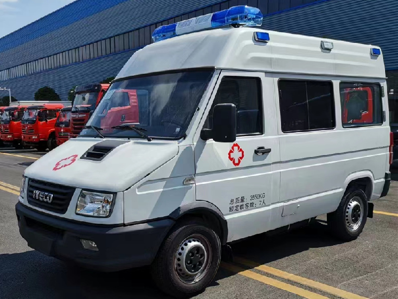 依維柯得意救護(hù)車(chē)